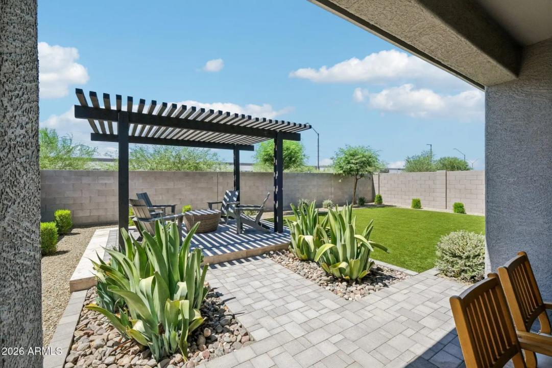 Real Estate Picture 32