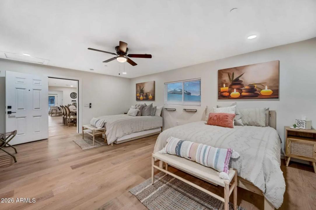 Real Estate Picture 5