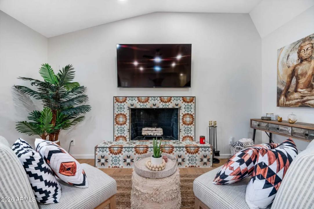 Real Estate Picture 10