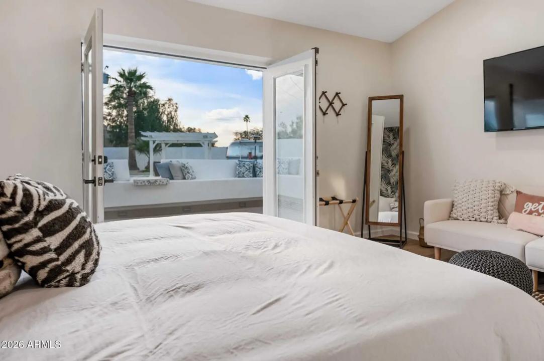 Real Estate Picture 13