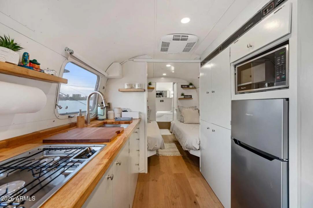 Real Estate Picture 16