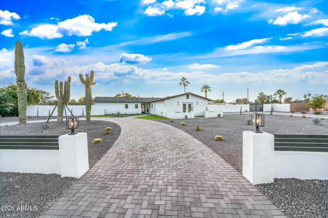 Real Estate Picture 19
