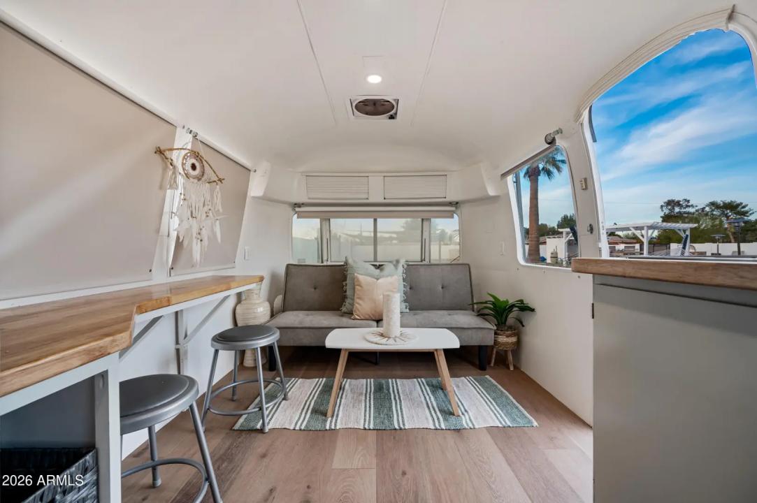 Real Estate Picture 24