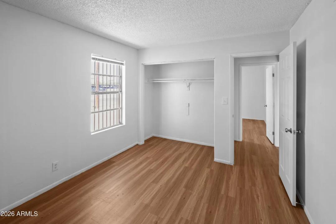 Real Estate Picture 3