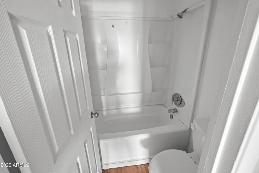 Real Estate Picture 5