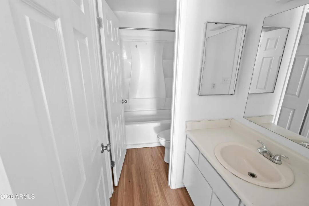 Real Estate Picture 6