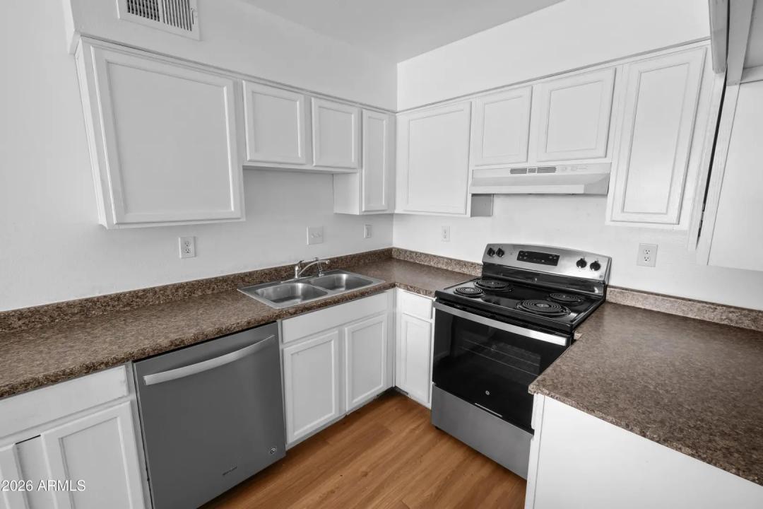 Real Estate Picture 1