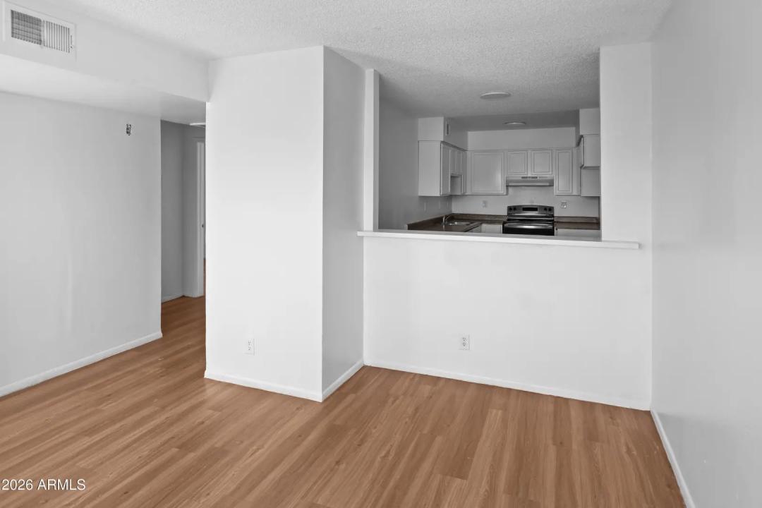 Real Estate Picture 9
