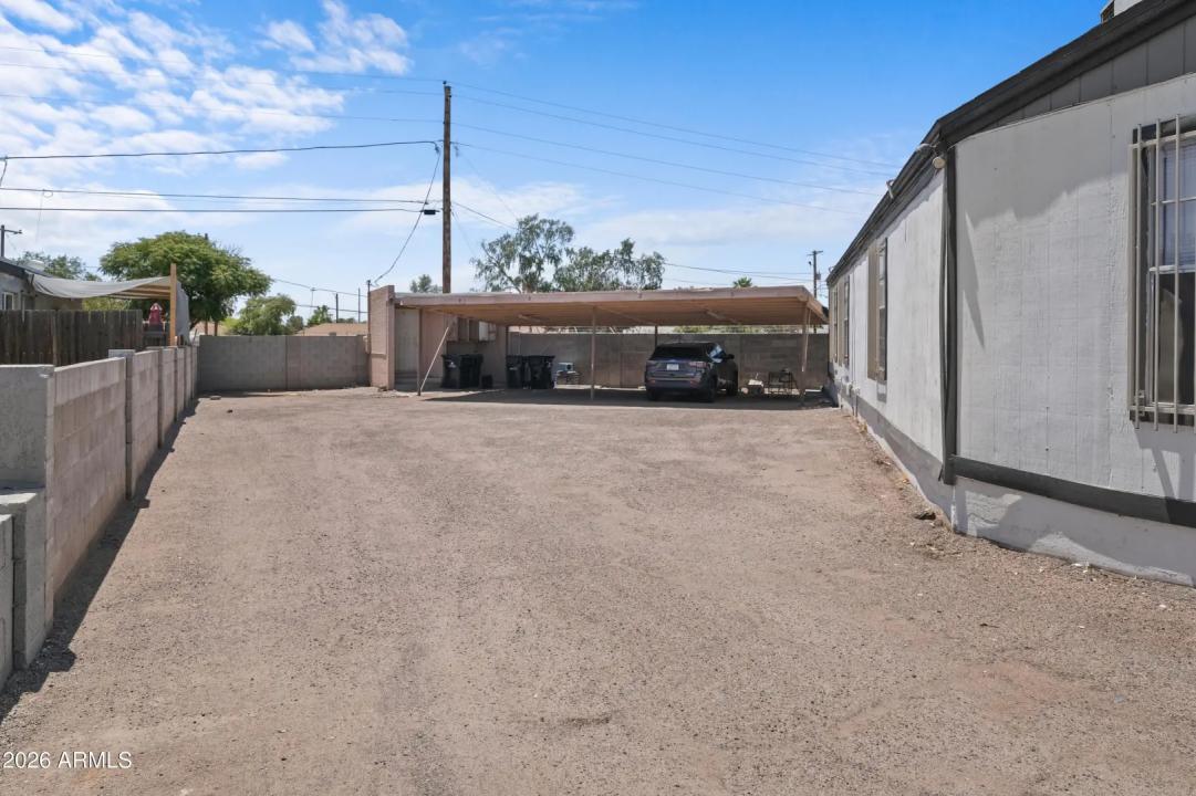 Real Estate Picture 12