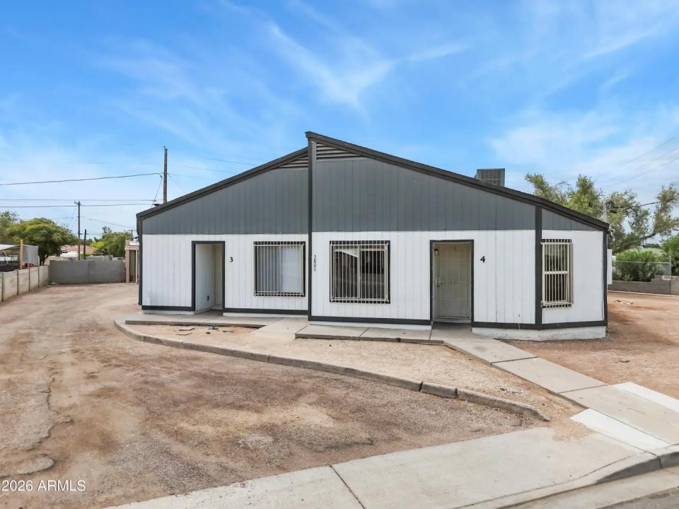 Real Estate Picture 11