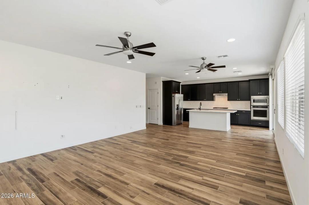 Real Estate Picture 10
