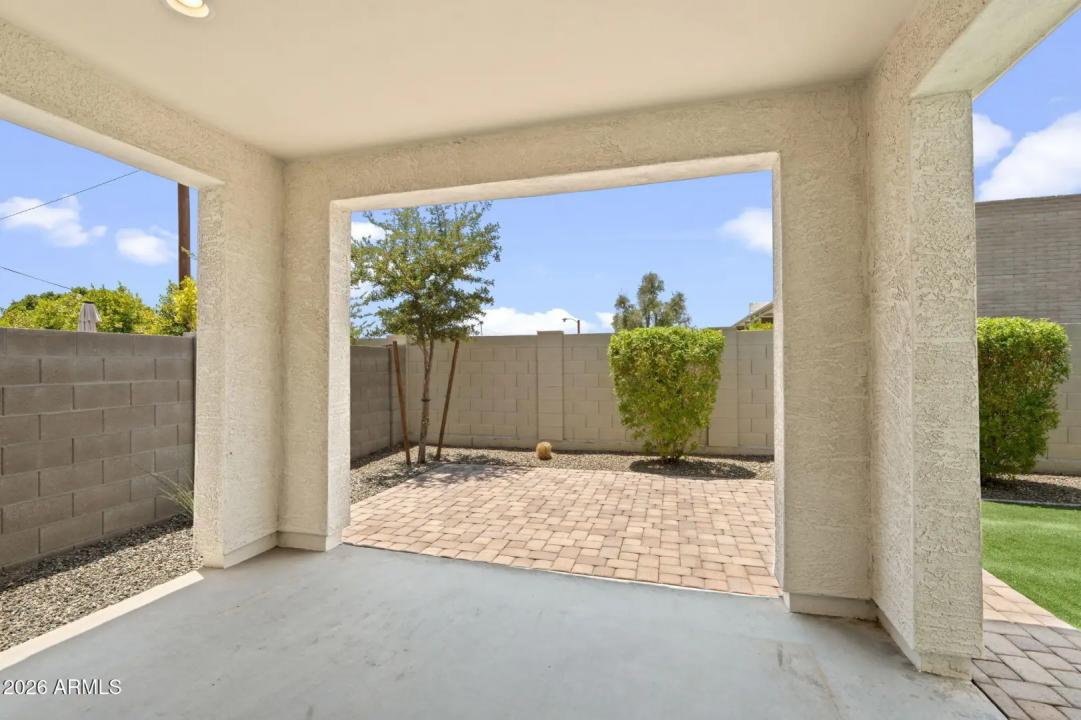 Real Estate Picture 13