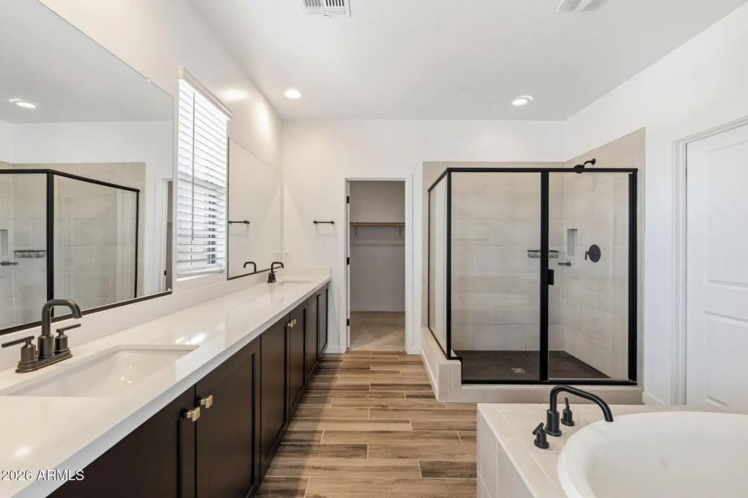 Real Estate Picture 23