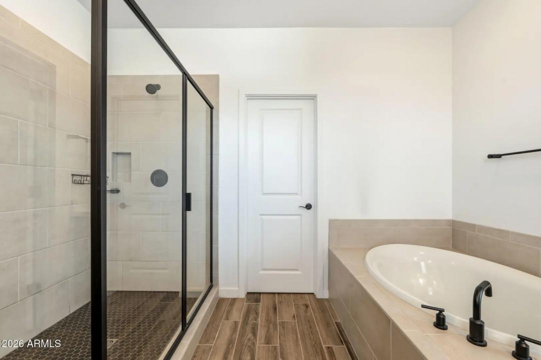 Real Estate Picture 25