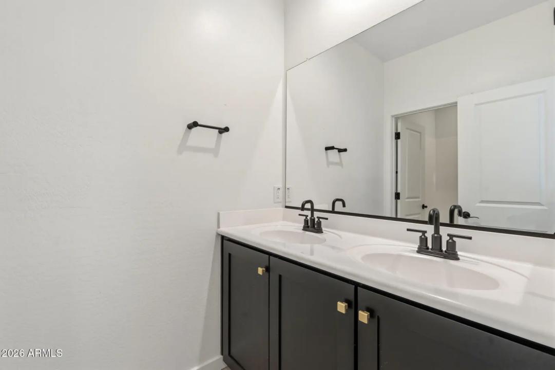 Real Estate Picture 29