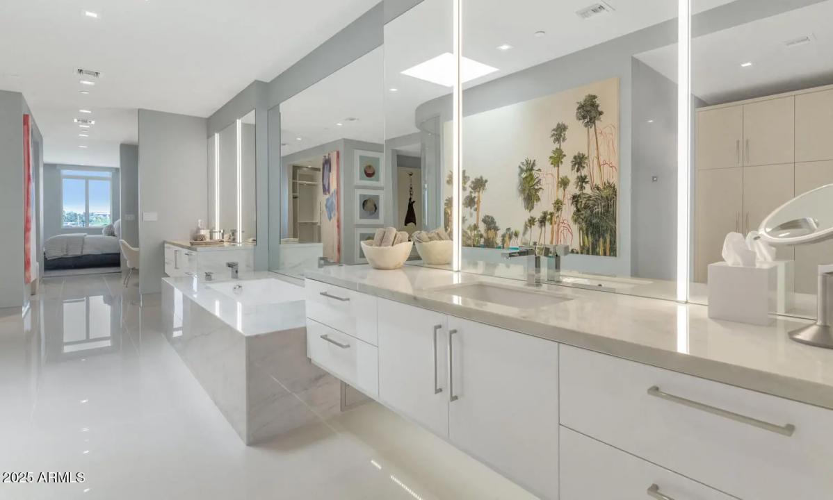 Real Estate Picture 19
