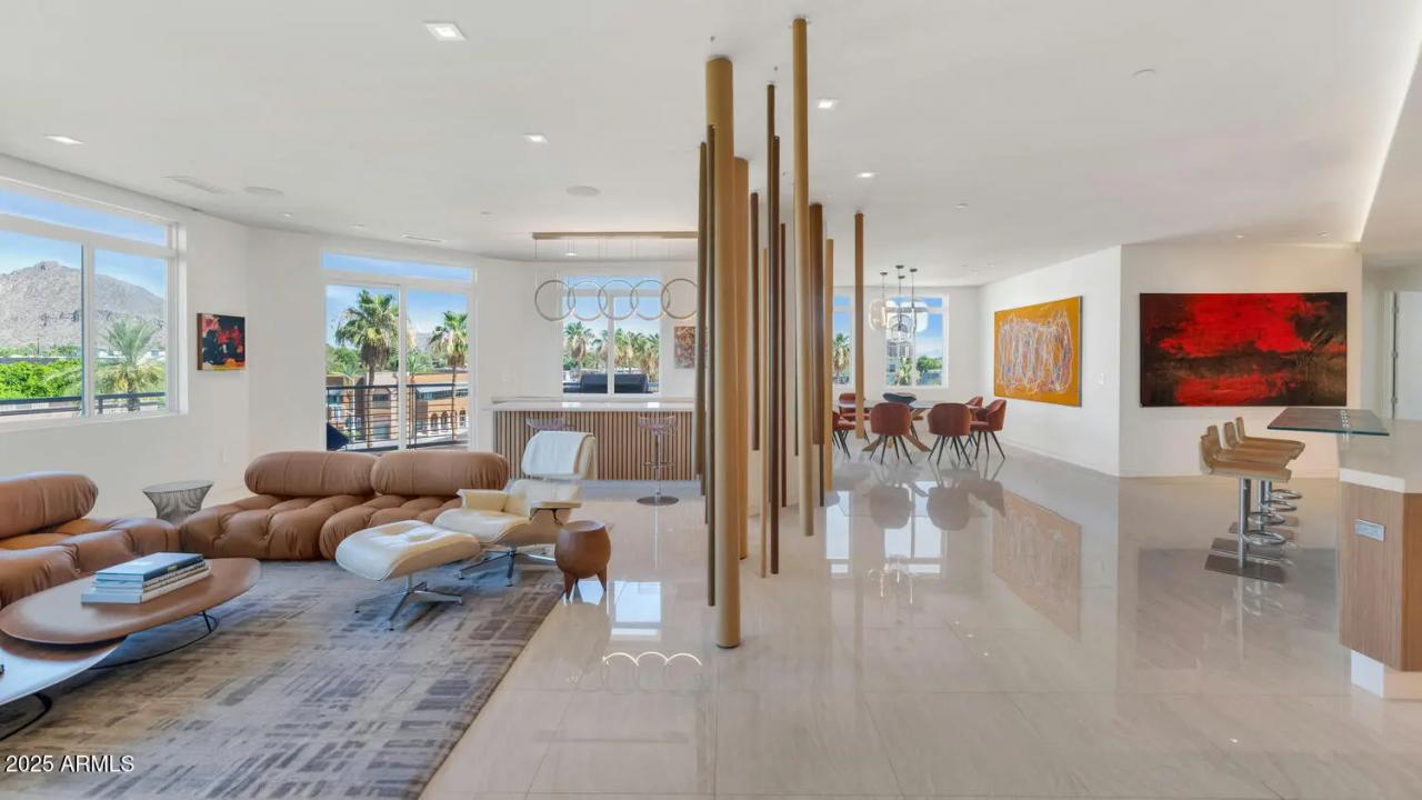 Real Estate Picture 8