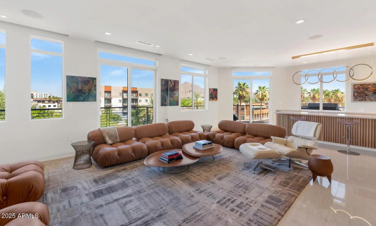 Real Estate Picture 10