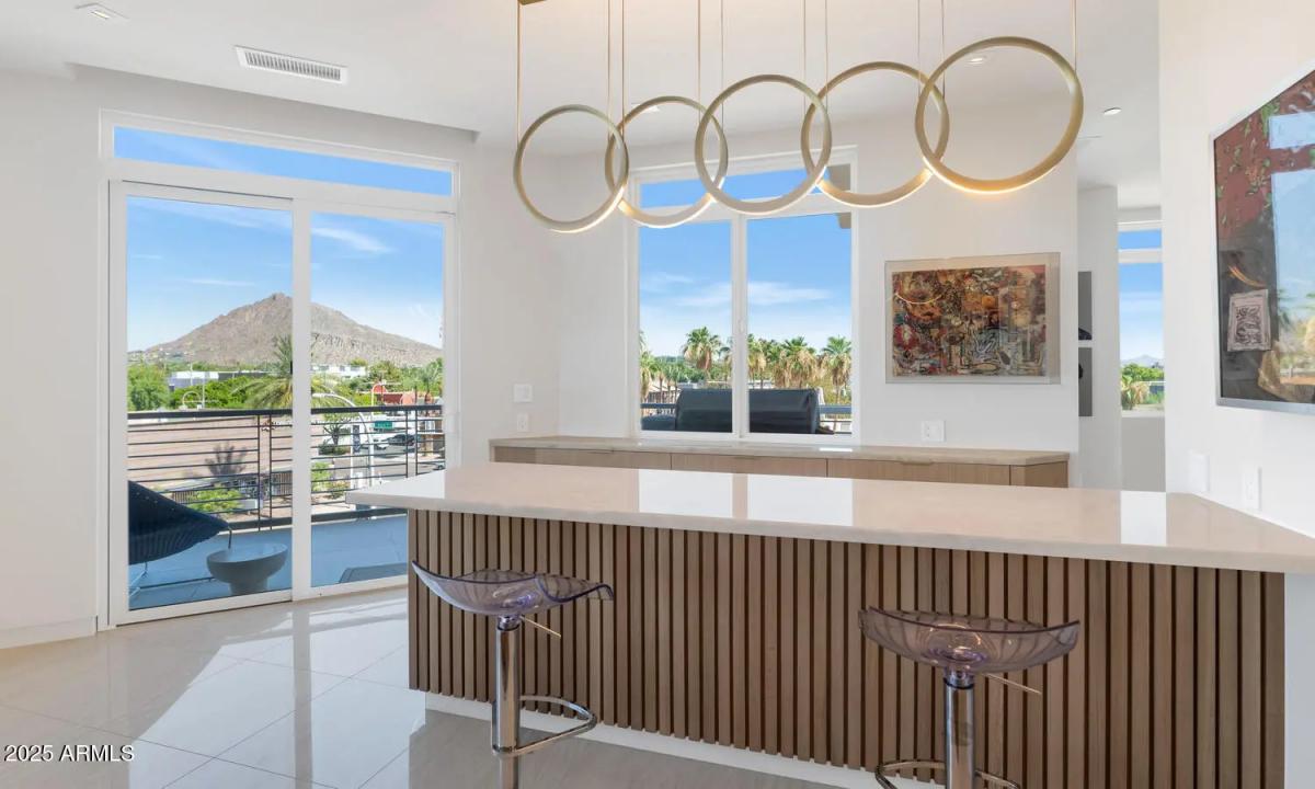 Real Estate Picture 11