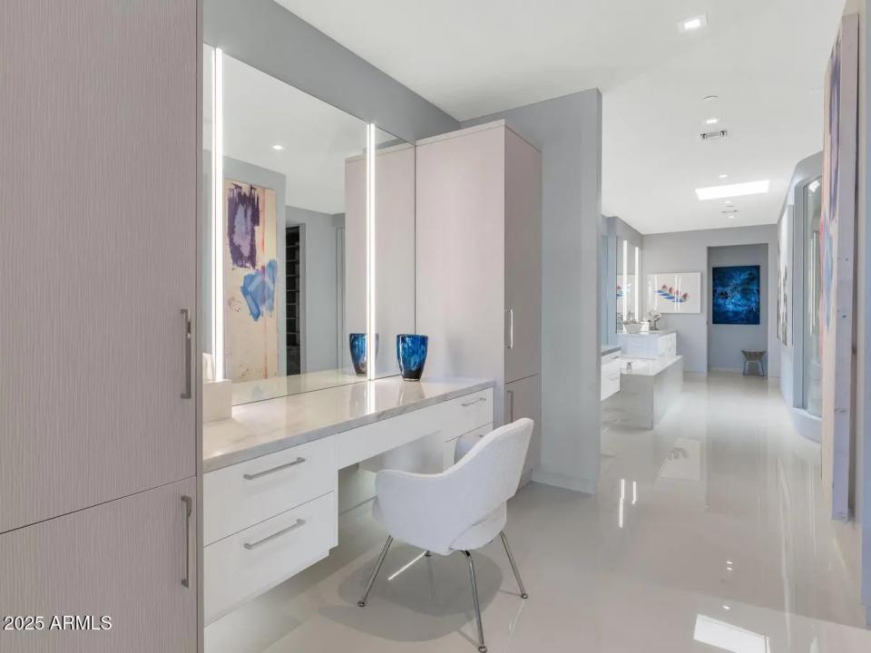 Real Estate Picture 17