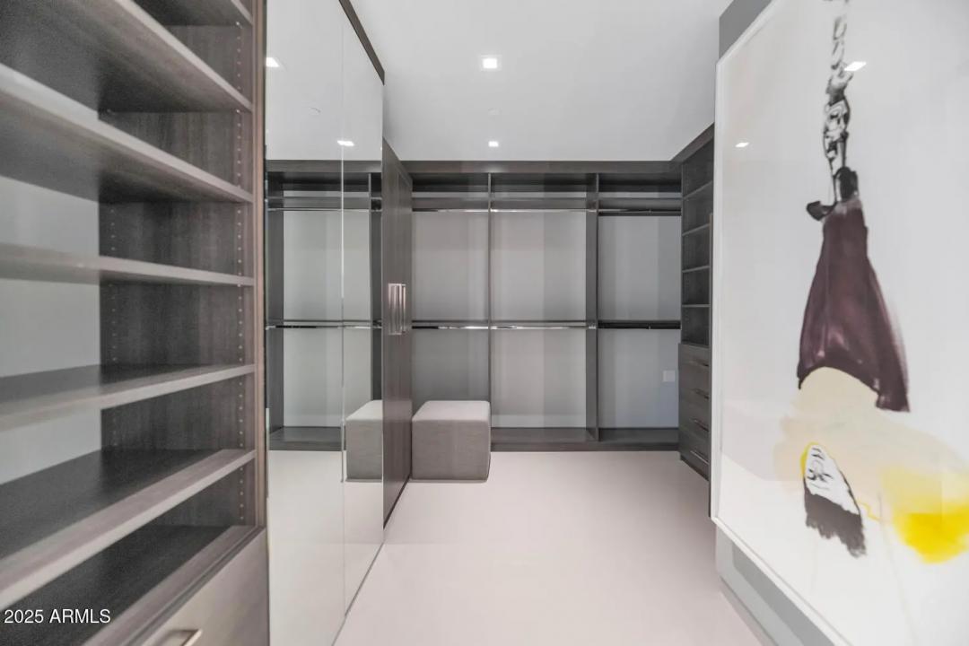 Real Estate Picture 18