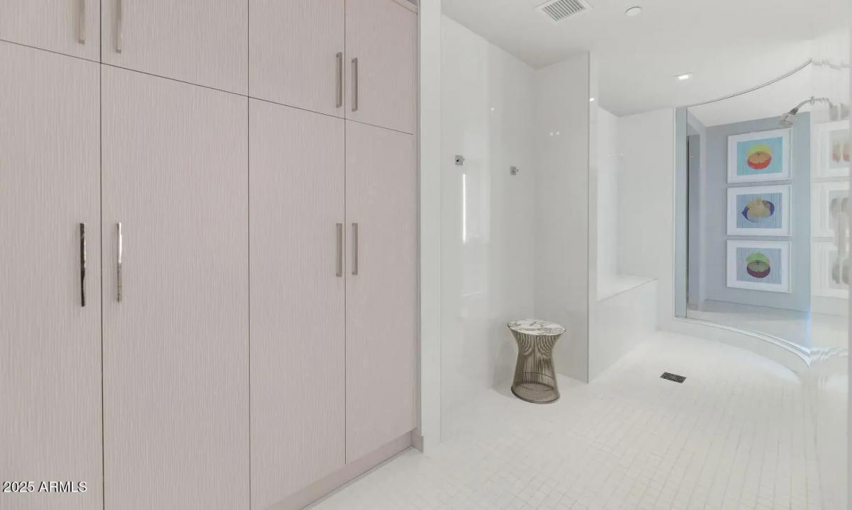Real Estate Picture 22
