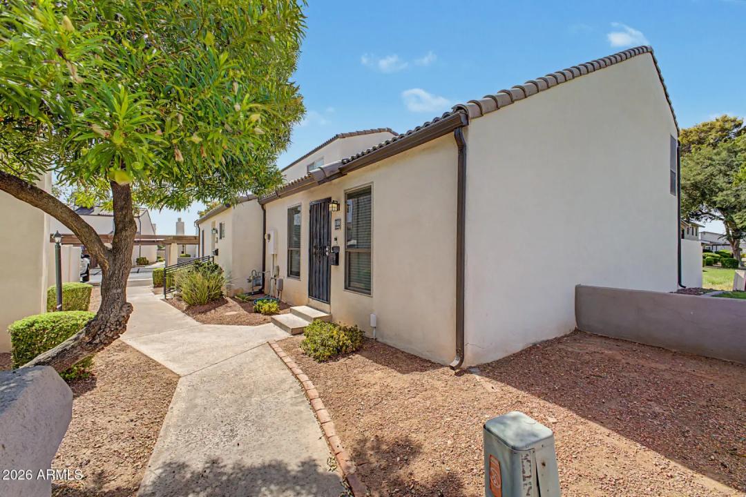 Real Estate Picture 1