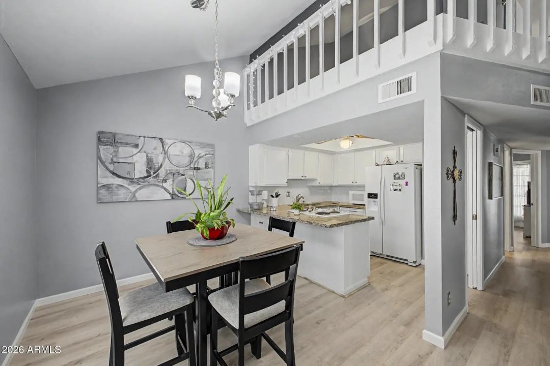 Real Estate Picture 6