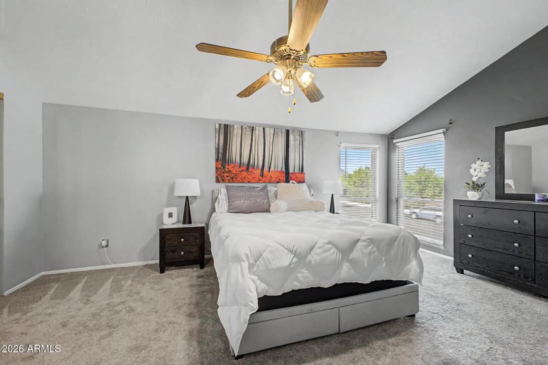 Real Estate Picture 9