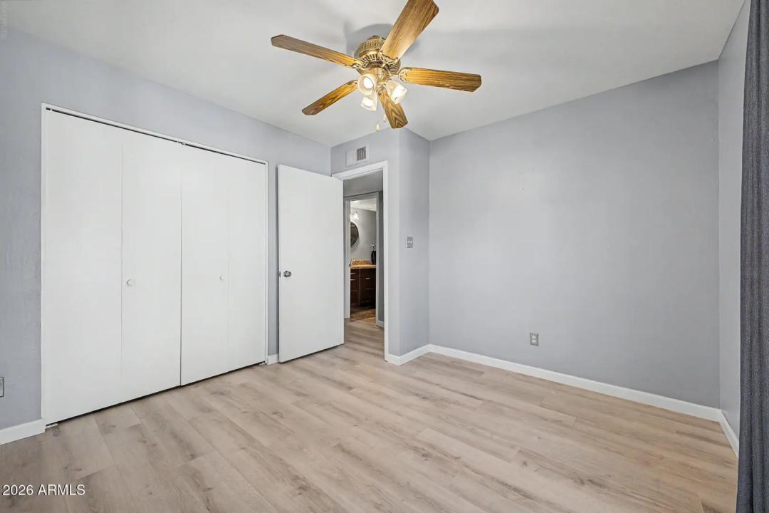 Real Estate Picture 16