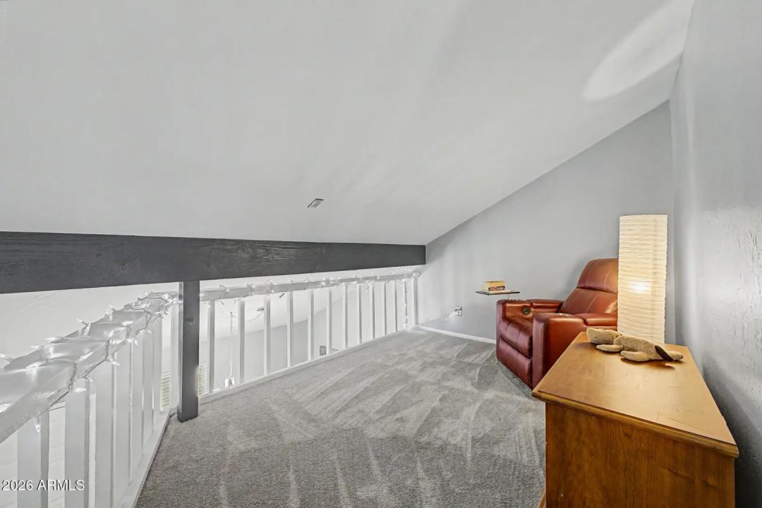 Real Estate Picture 17