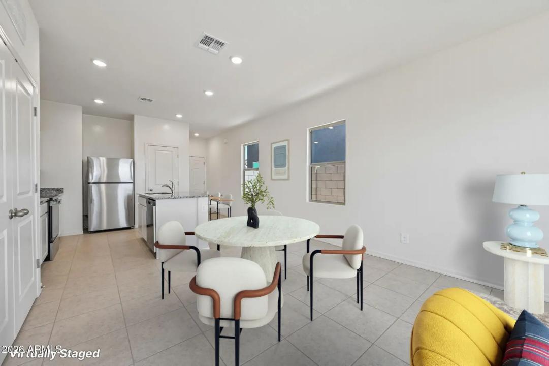 Real Estate Picture 8