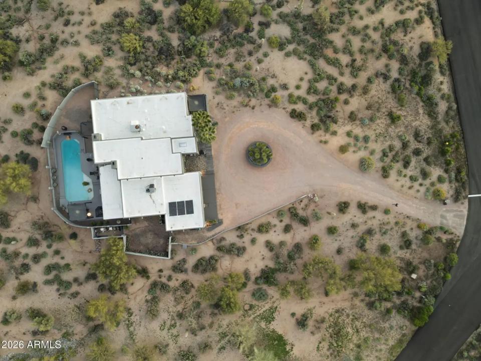 Real Estate Picture 32