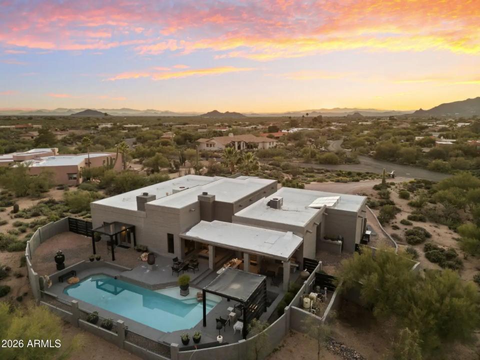 Real Estate Picture 23