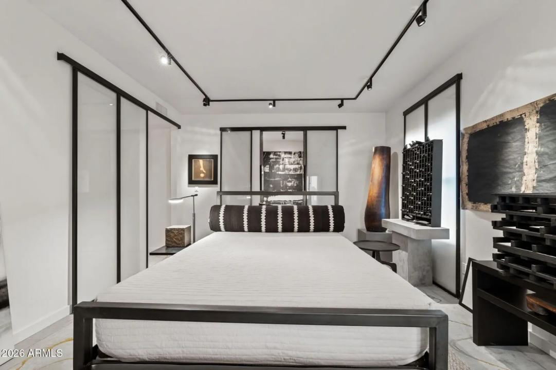 Real Estate Picture 20