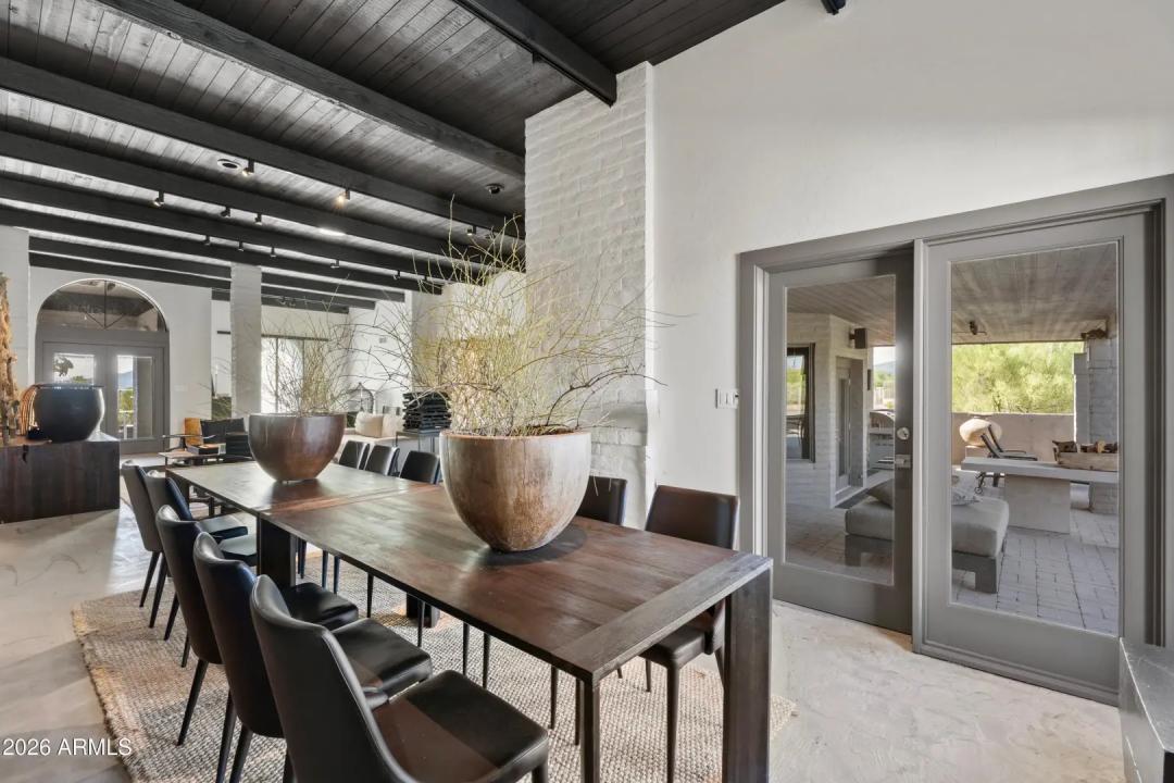 Real Estate Picture 11