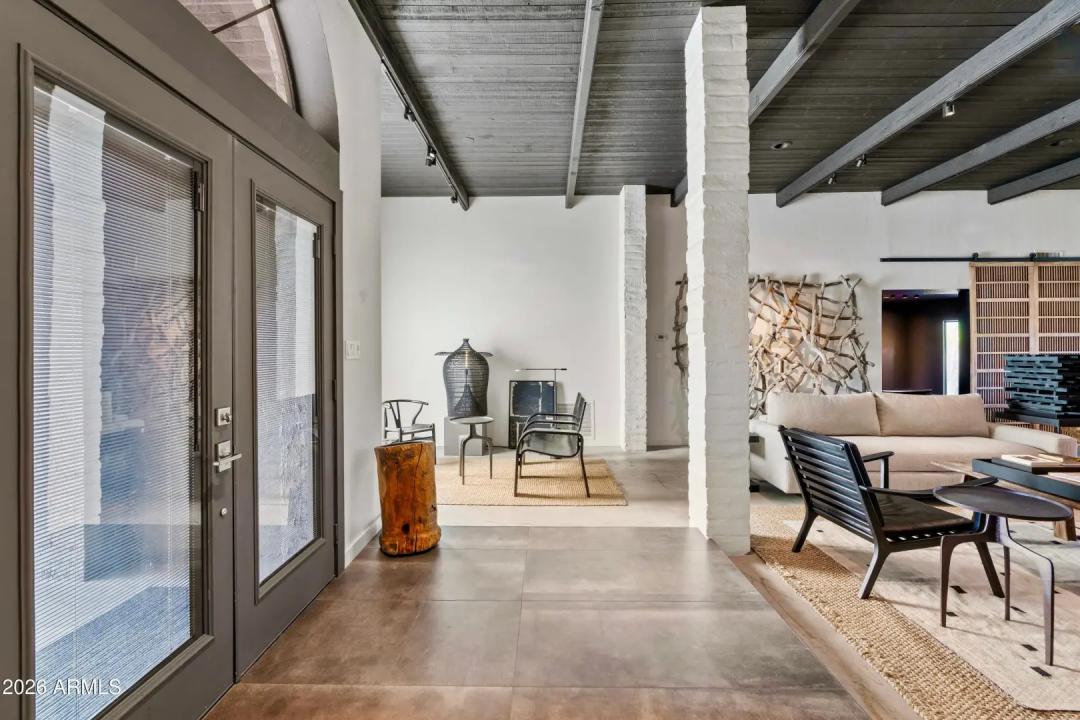 Real Estate Picture 9