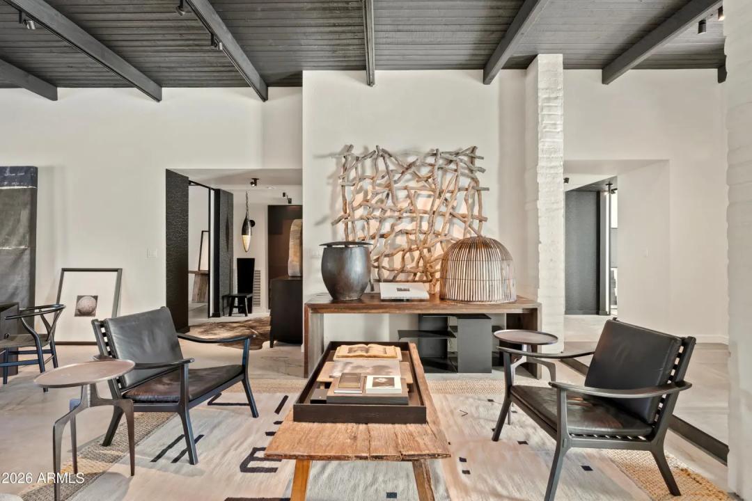 Real Estate Picture 5