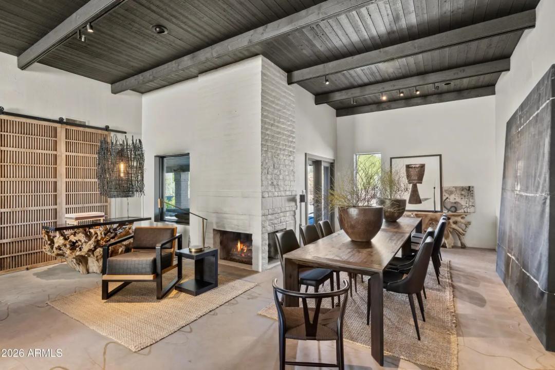 Real Estate Picture 8