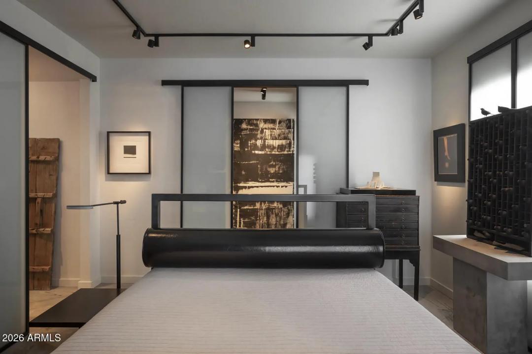 Real Estate Picture 16