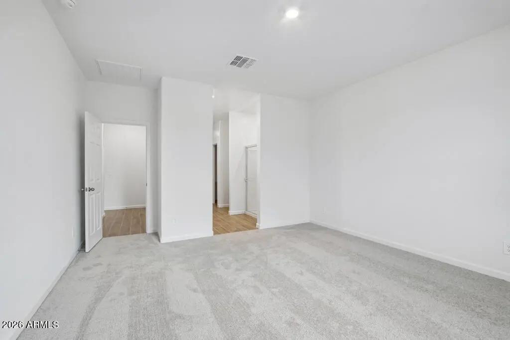 Real Estate Picture 12