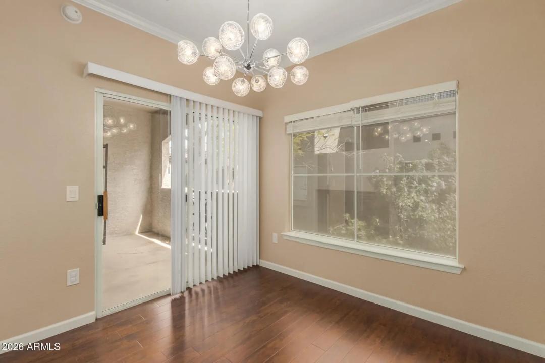 Real Estate Picture 14