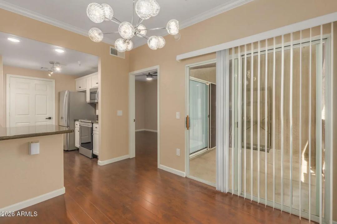 Real Estate Picture 7