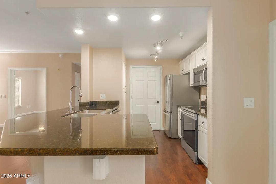 Real Estate Picture 9