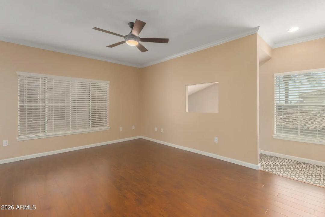 Real Estate Picture 16