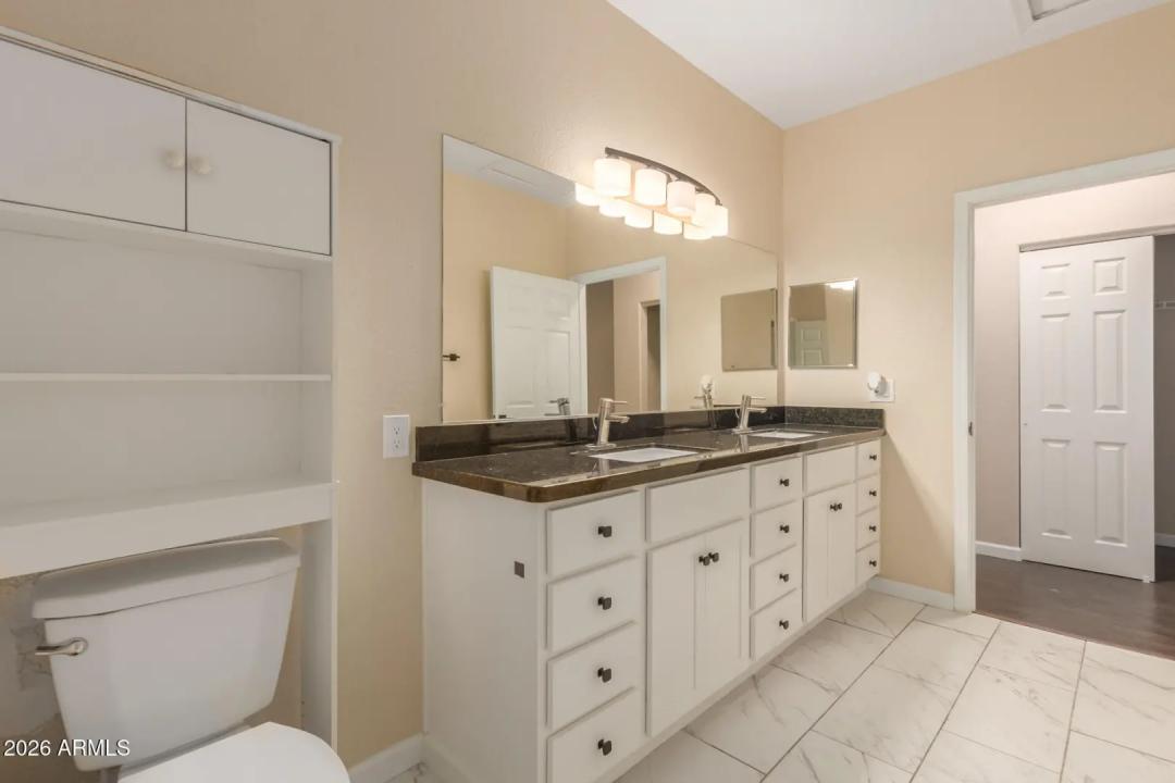 Real Estate Picture 22