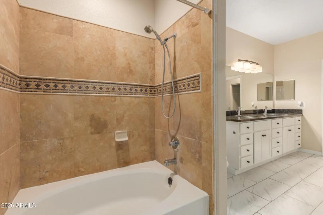 Real Estate Picture 23