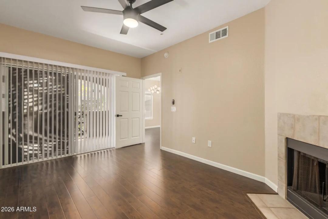 Real Estate Picture 18
