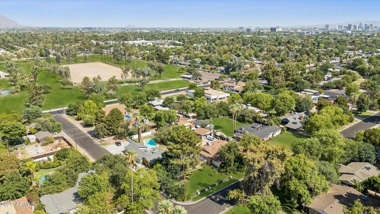 Real Estate Picture 45