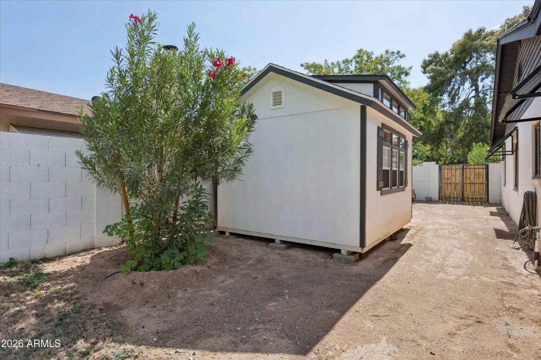 Real Estate Picture 43